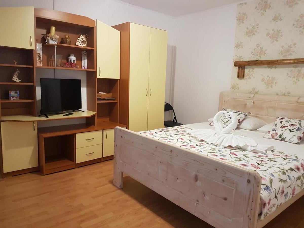 Casa Farcas Буштени Экстерьер фото