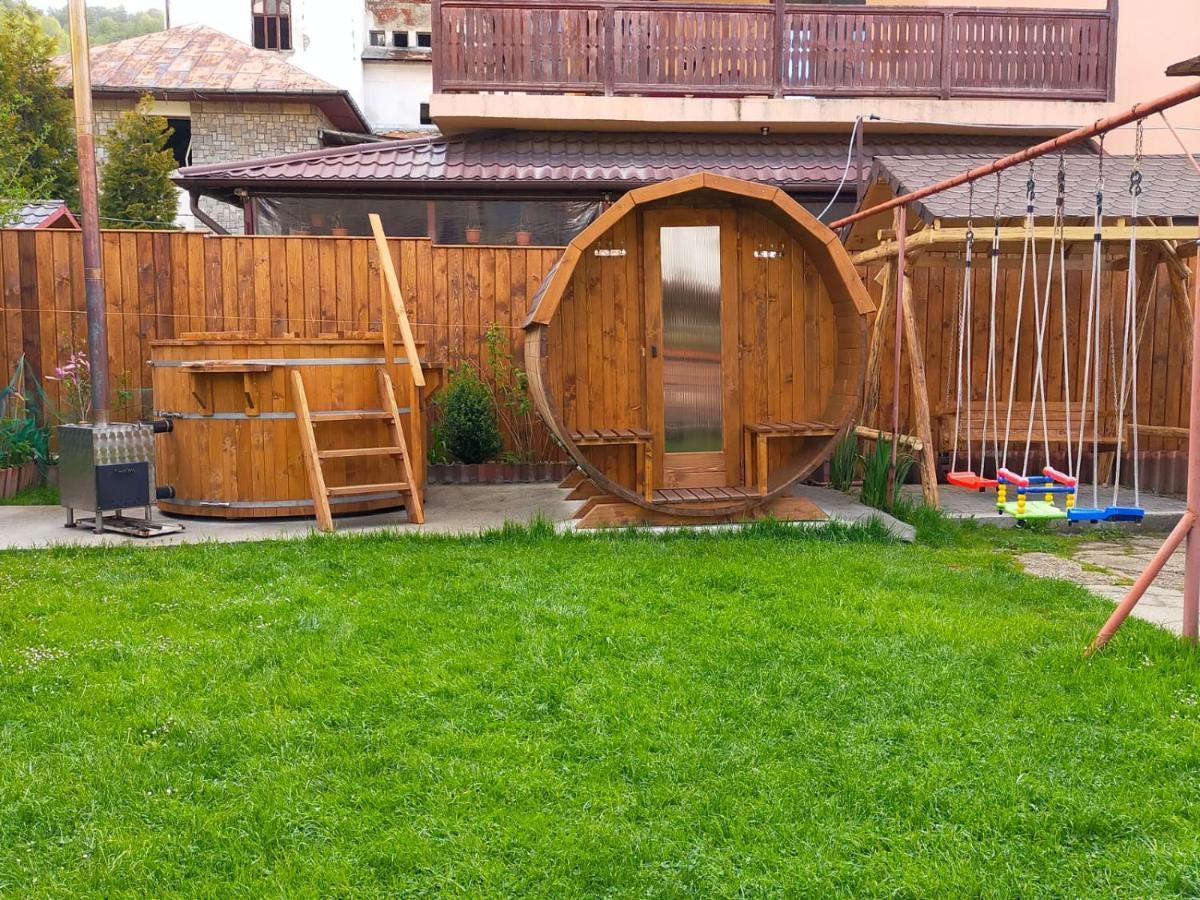 Casa Farcas Буштени Экстерьер фото