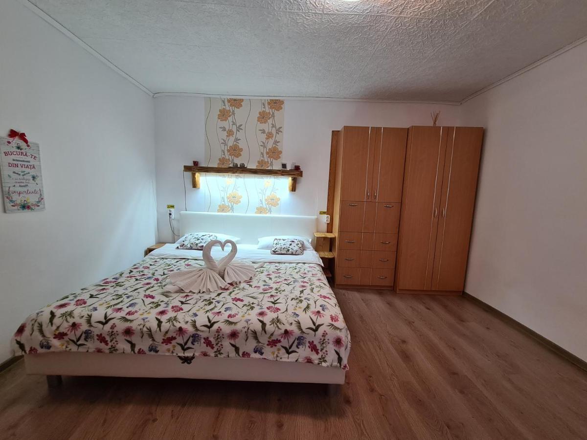 Casa Farcas Буштени Экстерьер фото