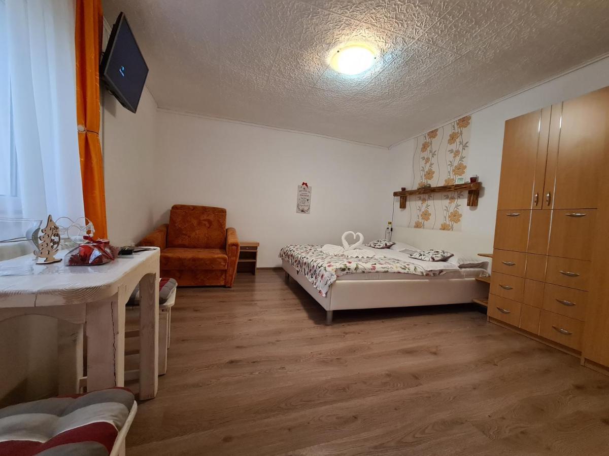 Casa Farcas Буштени Экстерьер фото
