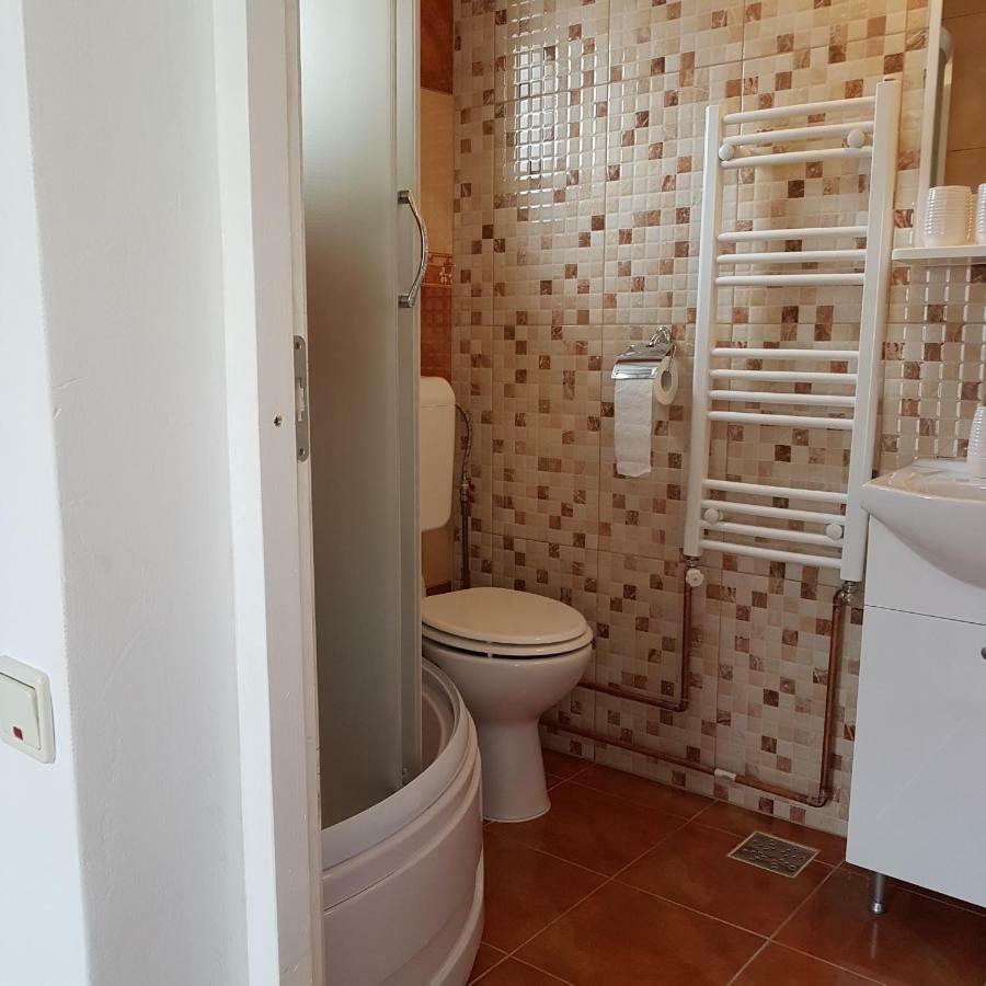 Casa Farcas Буштени Экстерьер фото